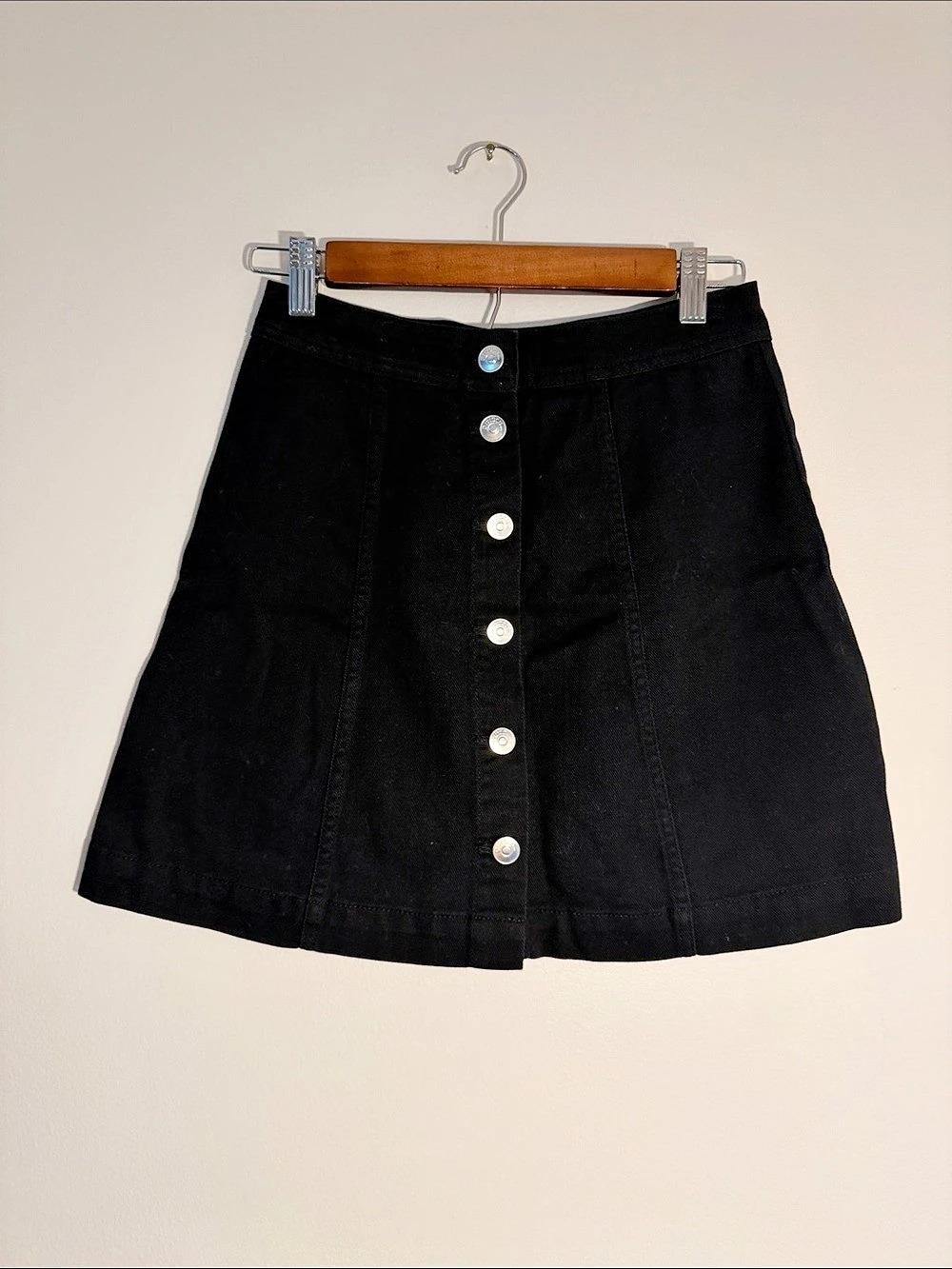 H&M Divided Black Denim Button-Front Mini Skirt Size 2